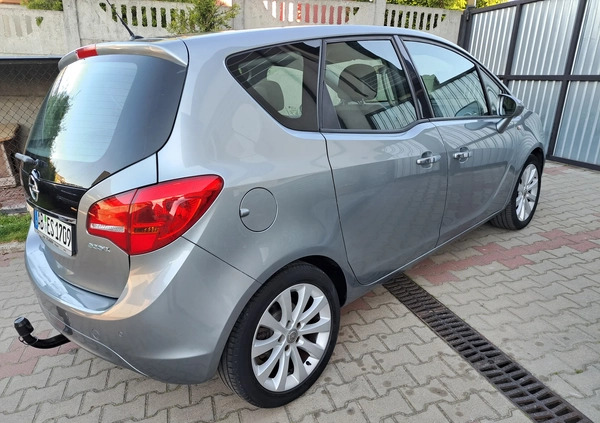 Opel Meriva cena 24800 przebieg: 173500, rok produkcji 2011 z Jarocin małe 232
